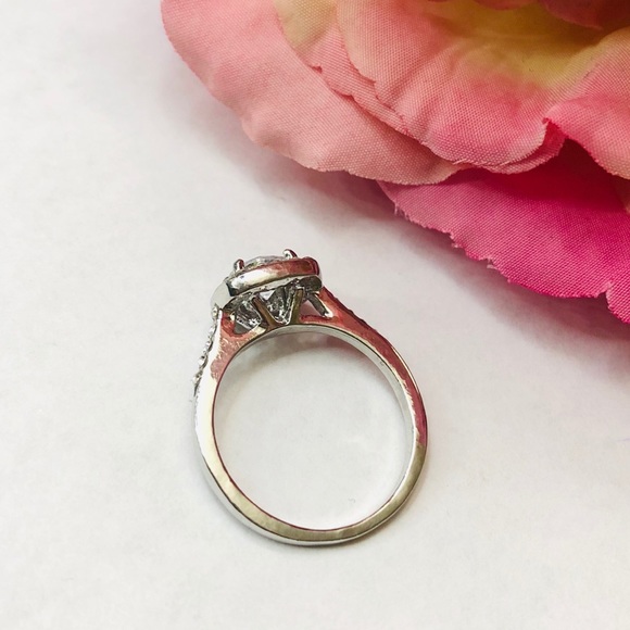 White Sapphire Promise Ring Size 6 - Picture 3 of 8